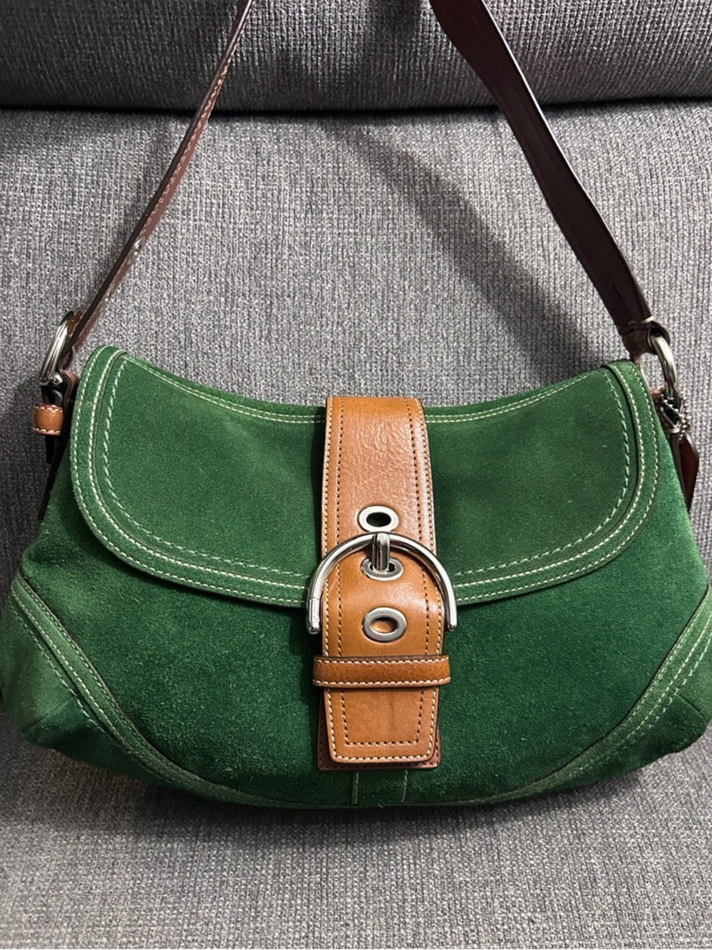 Coach Vintage Soho Green Suede Shoulder Bag with Tan Leather Trim - Picture 11 of 11